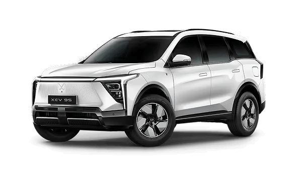 Everest White XUV9s